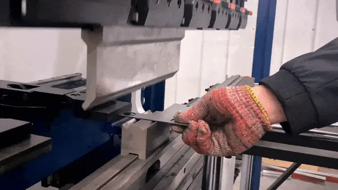 Metal bending process with press brake machinery