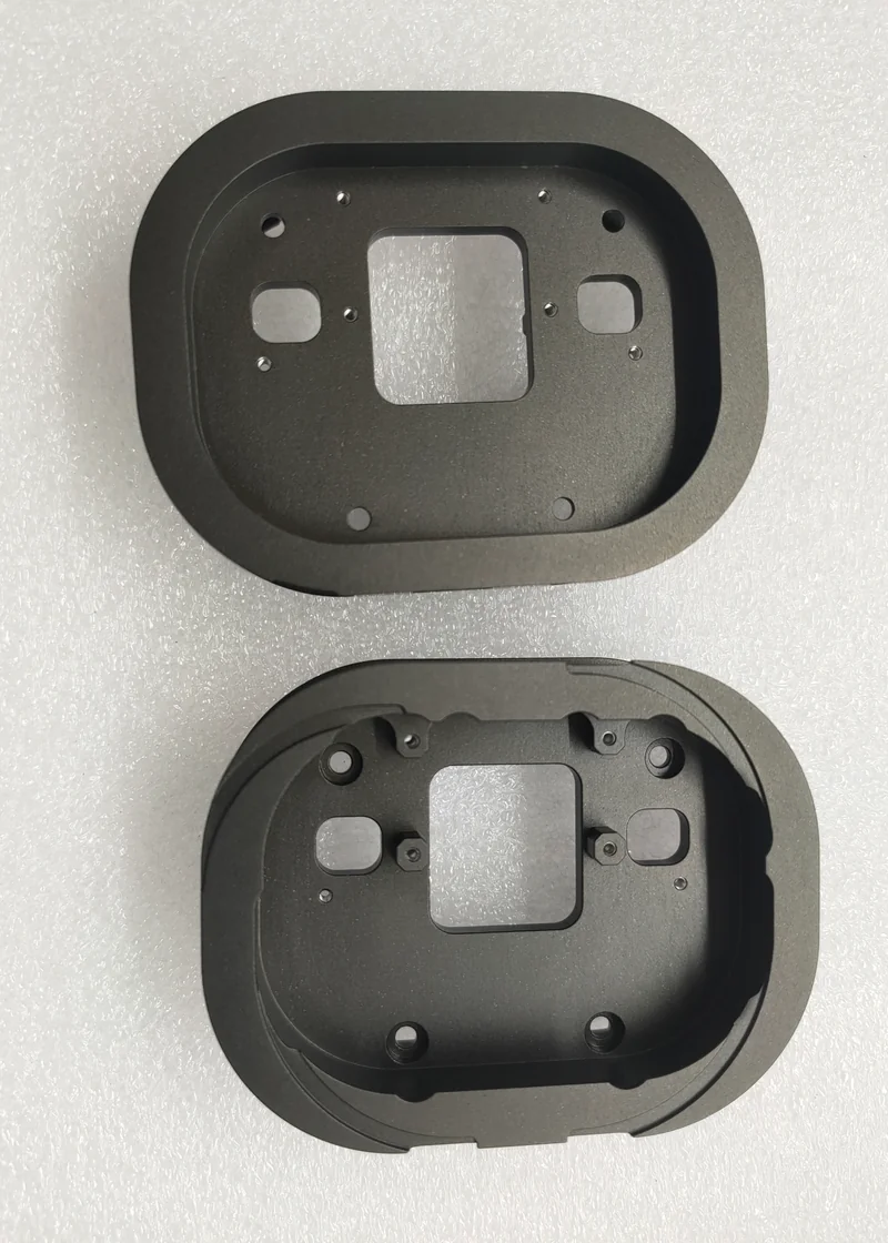 Bead-blasted 2024 aluminum housing with 8–10 µm anodized finish